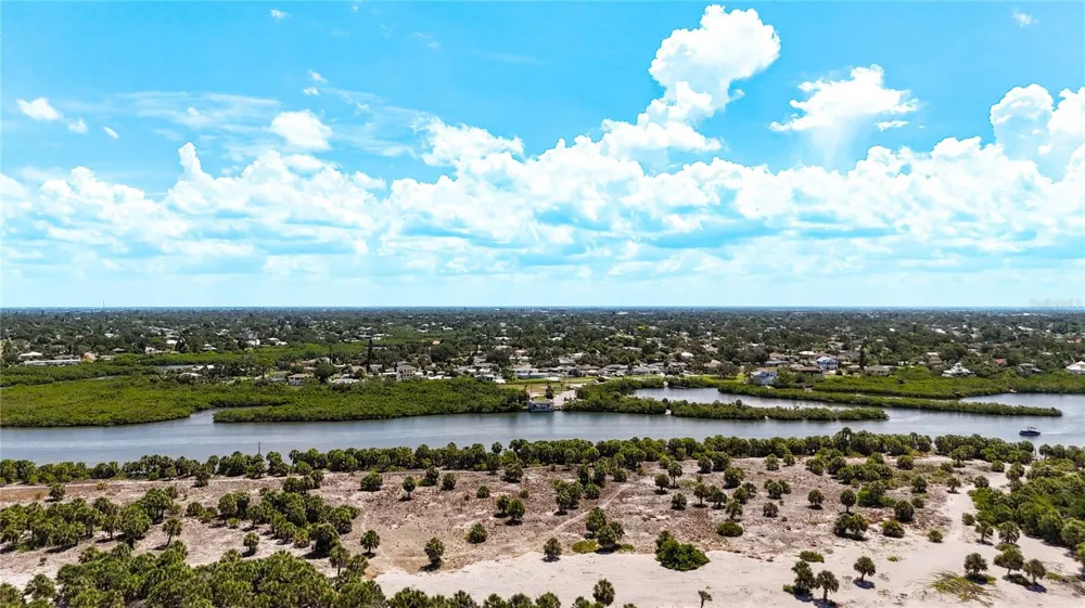 LEMON BAY DRIVE Venice, FL 34293