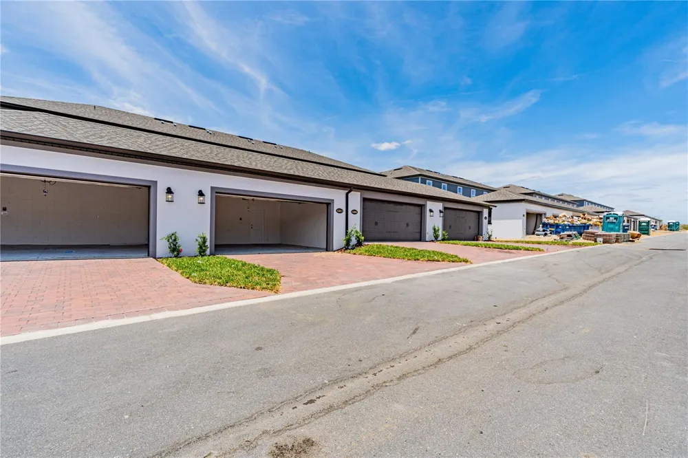 15811 TOLLINGTON ALLEY Winter Garden, FL 34787