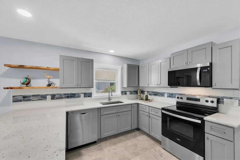 150 42ND AVENUE St Pete Beach, FL 33706