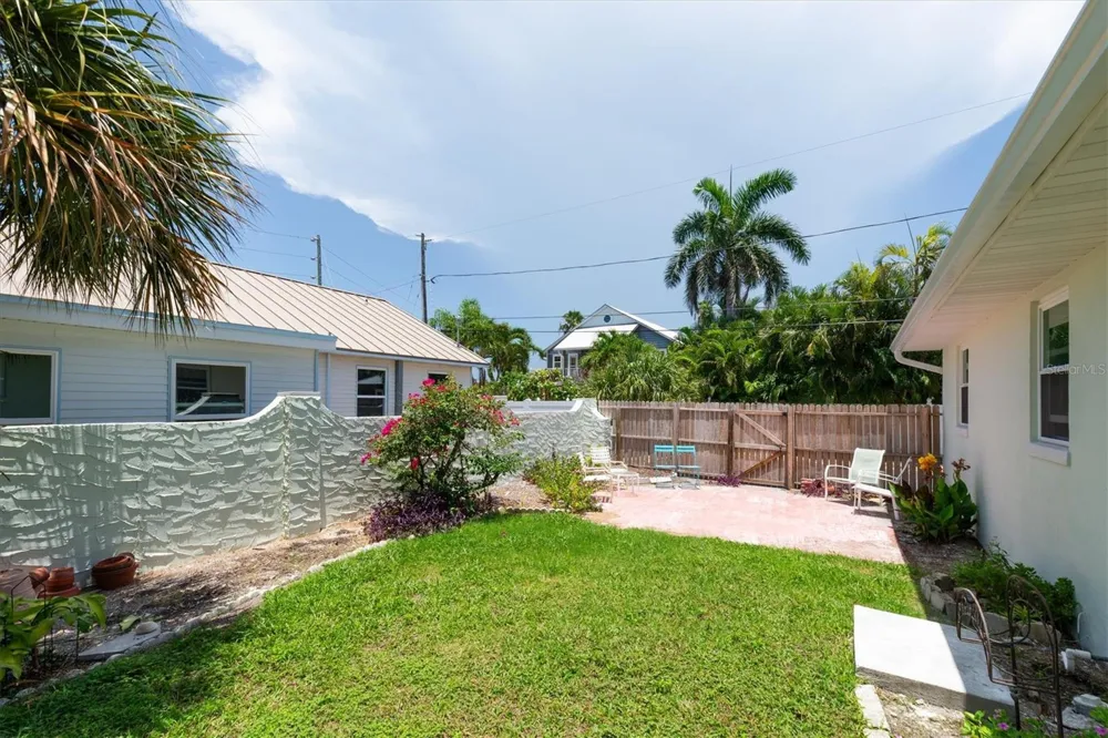 150 42ND AVENUE St Pete Beach, FL 33706