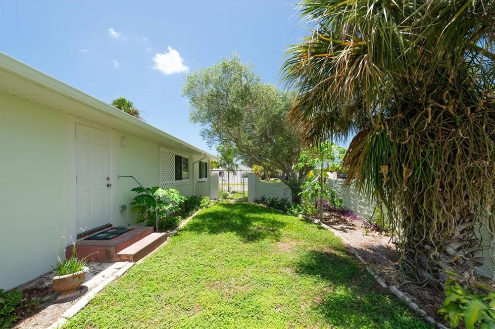 150 42ND AVENUE St Pete Beach, FL 33706