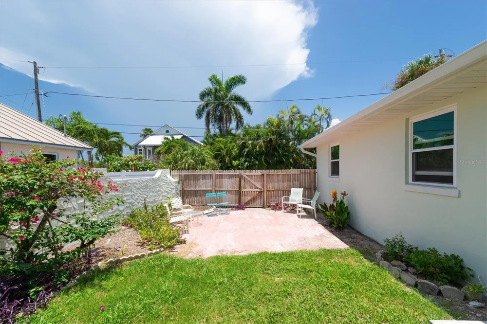 150 42ND AVENUE St Pete Beach, FL 33706