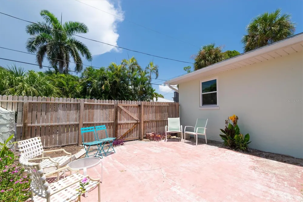 150 42ND AVENUE St Pete Beach, FL 33706