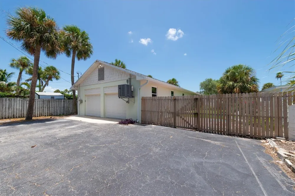 150 42ND AVENUE St Pete Beach, FL 33706