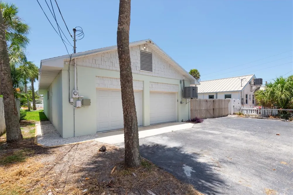 150 42ND AVENUE St Pete Beach, FL 33706