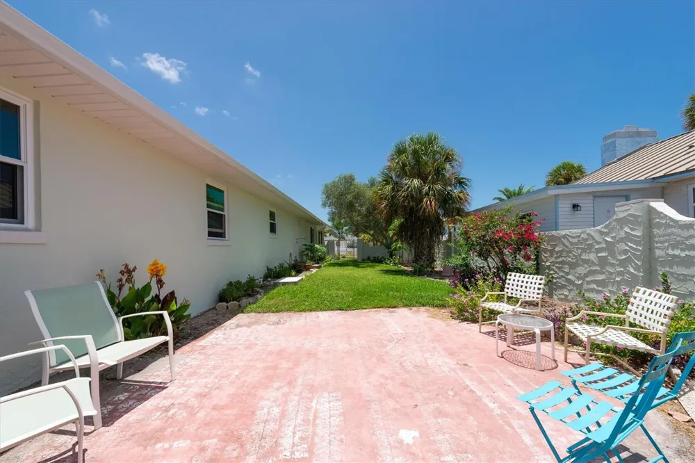 150 42ND AVENUE St Pete Beach, FL 33706
