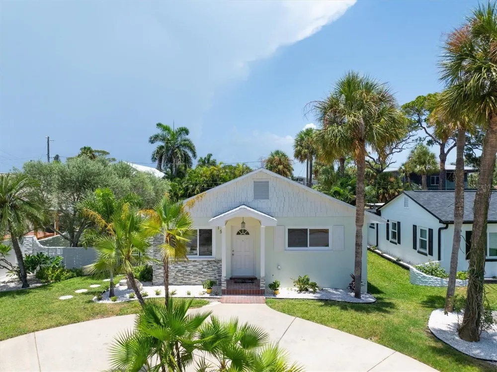 150 42ND AVENUE St Pete Beach, FL 33706
