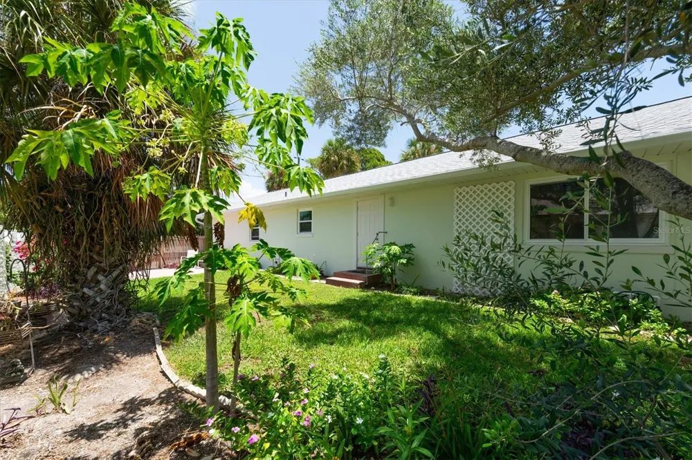 150 42ND AVENUE St Pete Beach, FL 33706