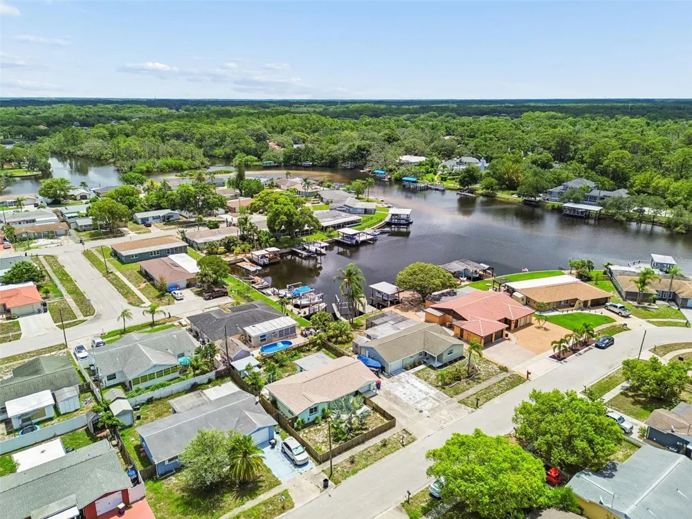 1056 TAMARAC DRIVE Holiday, FL 34690