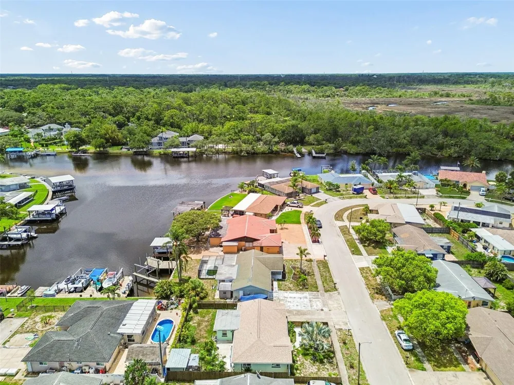 1056 TAMARAC DRIVE Holiday, FL 34690