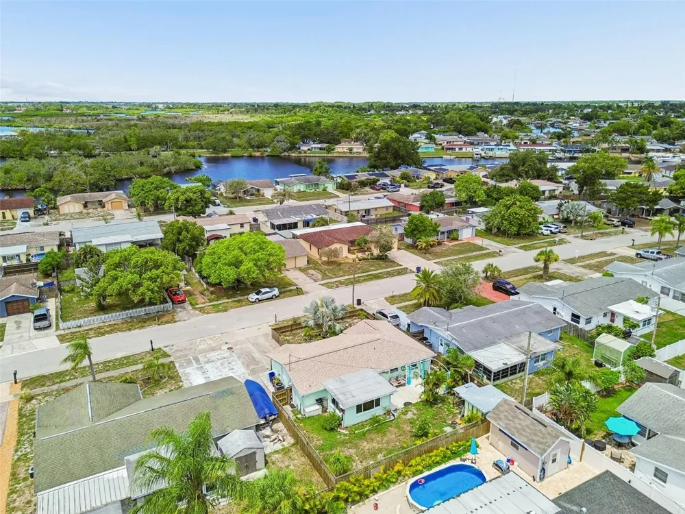 1056 TAMARAC DRIVE Holiday, FL 34690
