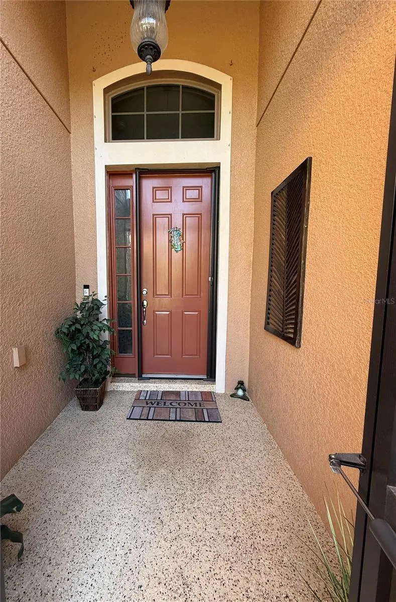 352 LAUREL FALLS DRIVE Apollo Beach, FL 33572
