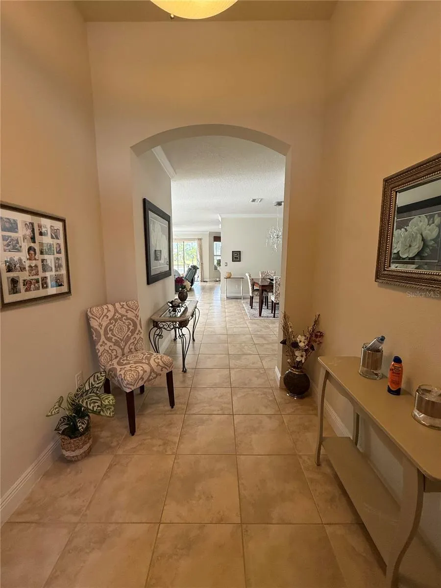 352 LAUREL FALLS DRIVE Apollo Beach, FL 33572