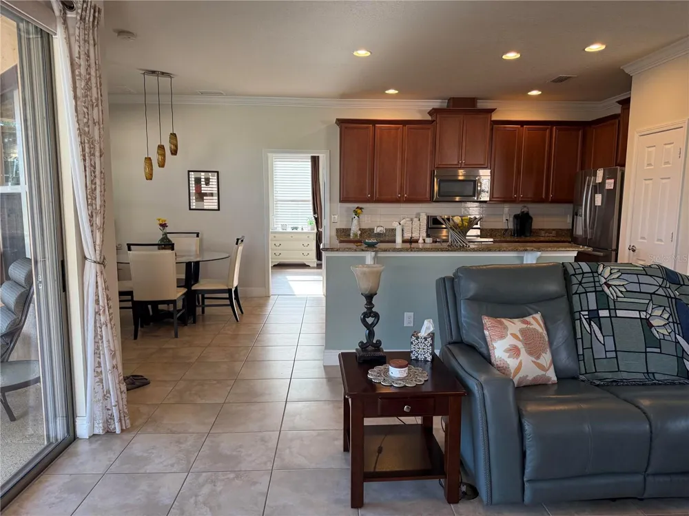 352 LAUREL FALLS DRIVE Apollo Beach, FL 33572