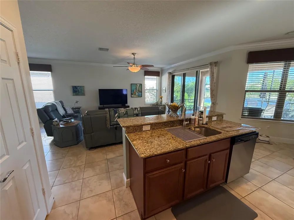 352 LAUREL FALLS DRIVE Apollo Beach, FL 33572