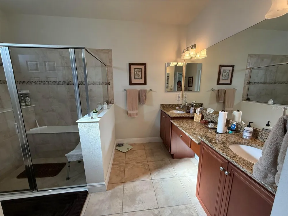 352 LAUREL FALLS DRIVE Apollo Beach, FL 33572