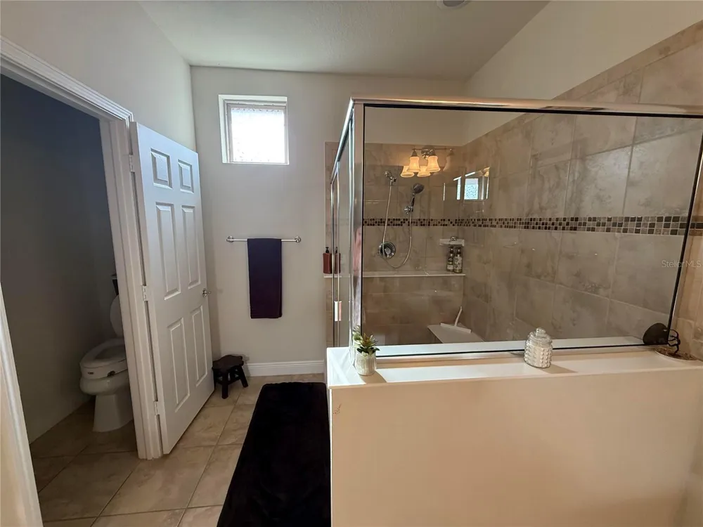 352 LAUREL FALLS DRIVE Apollo Beach, FL 33572