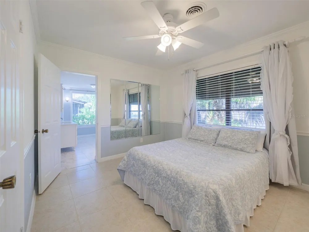 2410 RIVERSIDE DRIVE E Bradenton, FL 34208
