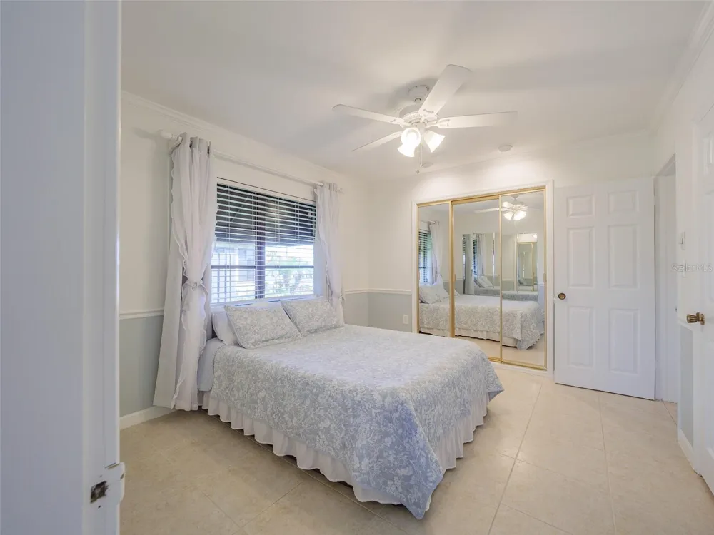 2410 RIVERSIDE DRIVE E Bradenton, FL 34208