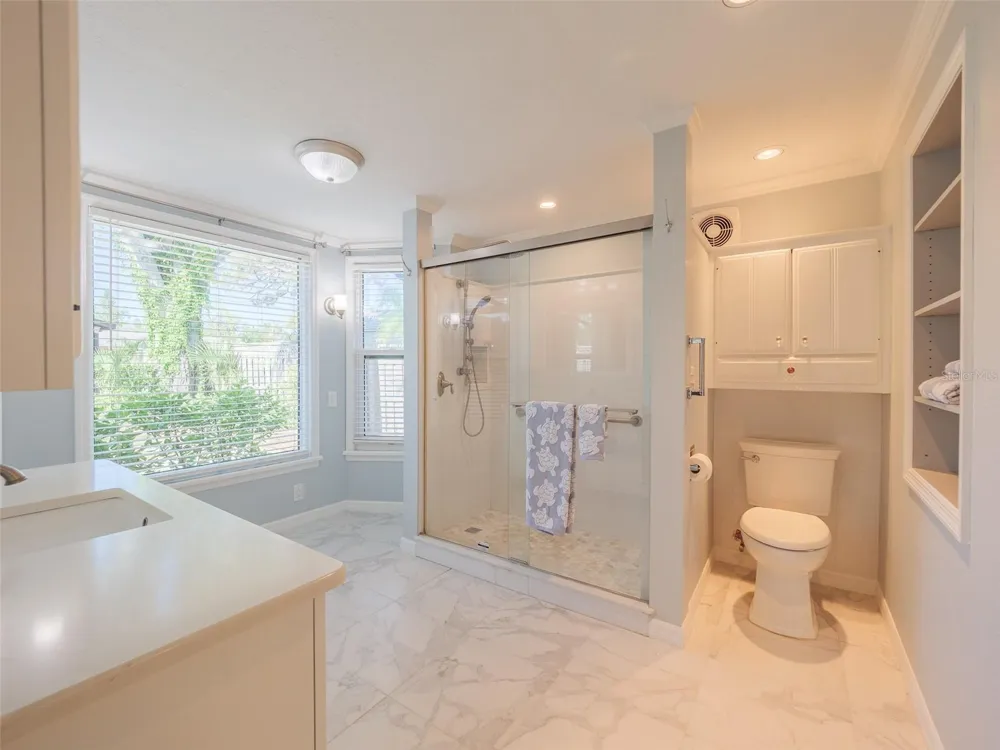 2410 RIVERSIDE DRIVE E Bradenton, FL 34208