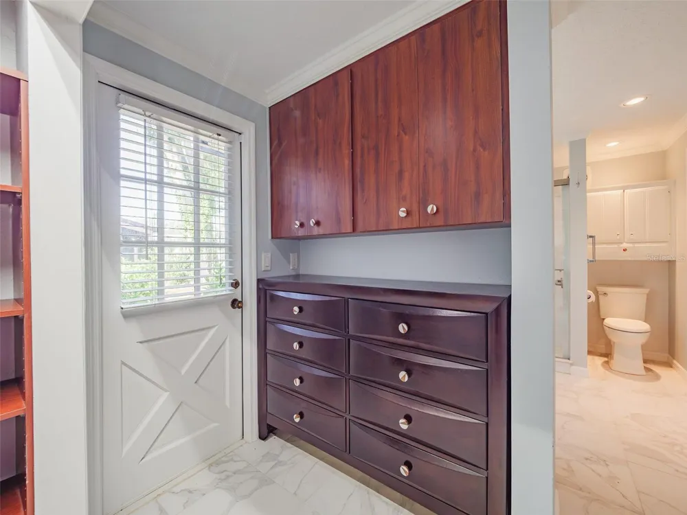 2410 RIVERSIDE DRIVE E Bradenton, FL 34208