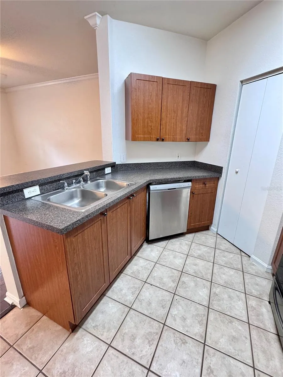 2249 PORTOFINO PLACE #22-2217 Palm Harbor, FL 34683