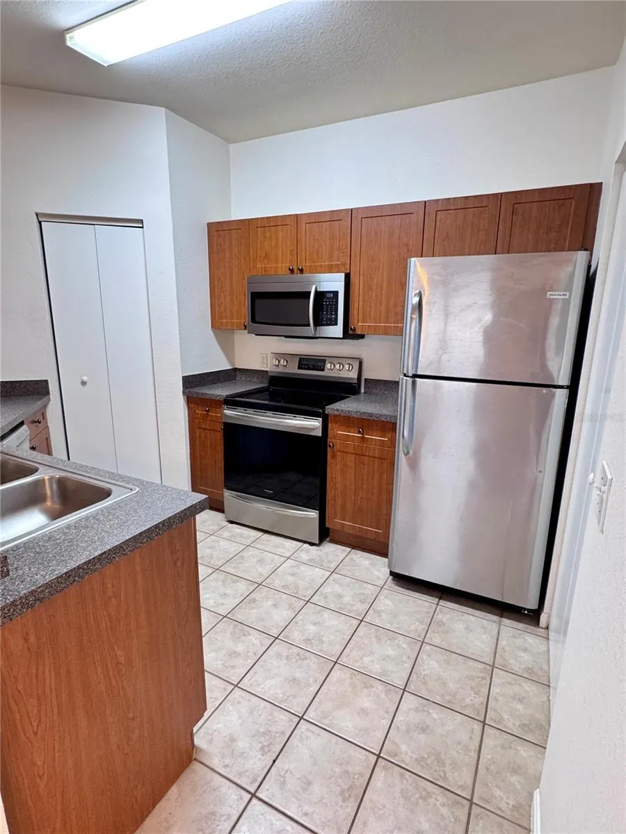 2249 PORTOFINO PLACE #22-2217 Palm Harbor, FL 34683