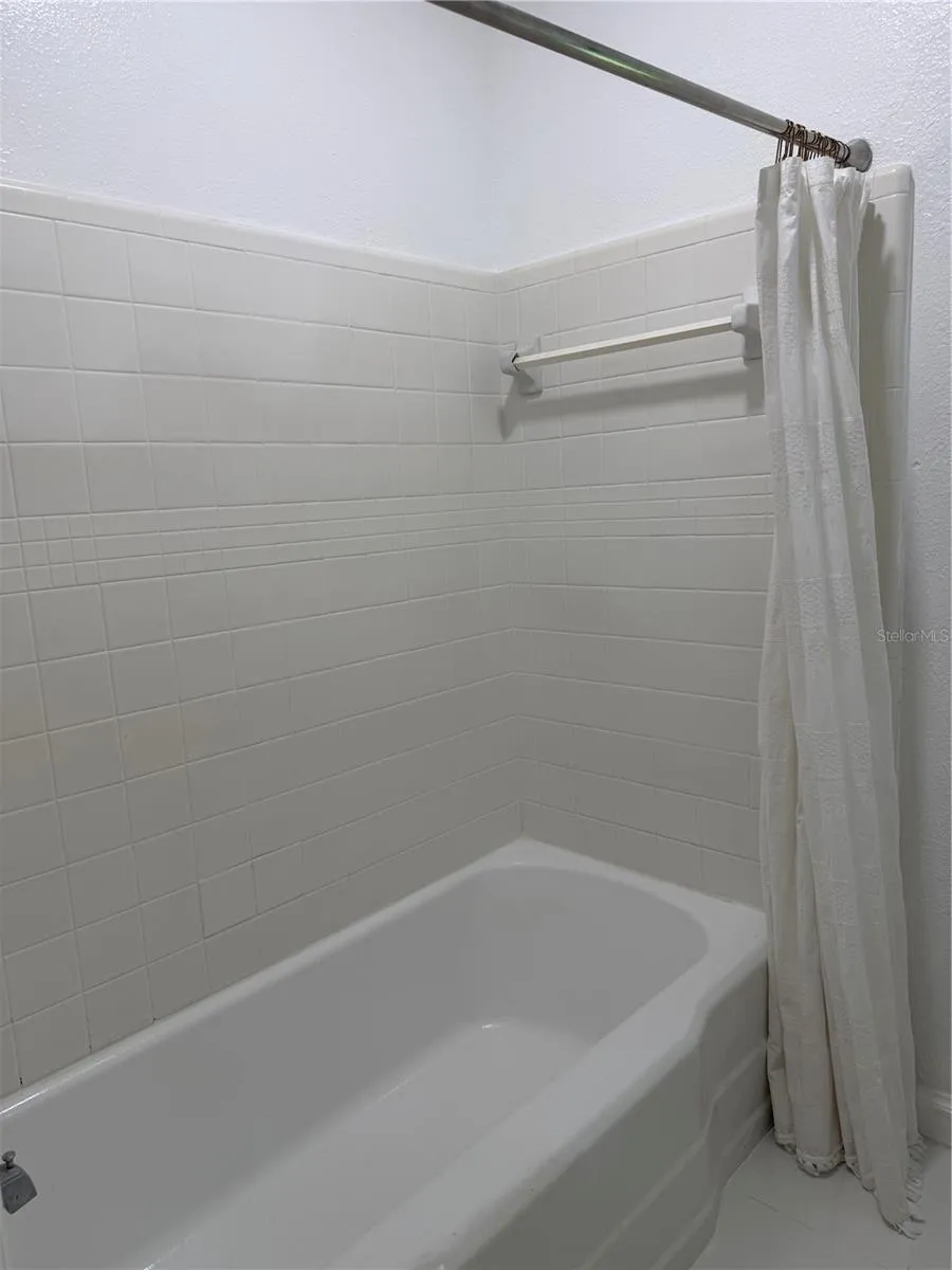 407 AVENUE A SE Winter Haven, FL 33880
