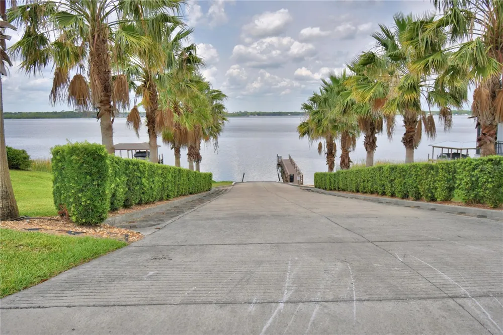 361 ADAMS VIEW LANE Auburndale, FL 33823