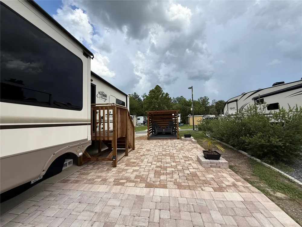 2856 NE 104TH AVENUE Silver Springs, FL 34488