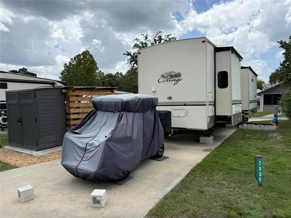 2856 NE 104TH AVENUE Silver Springs, FL 34488