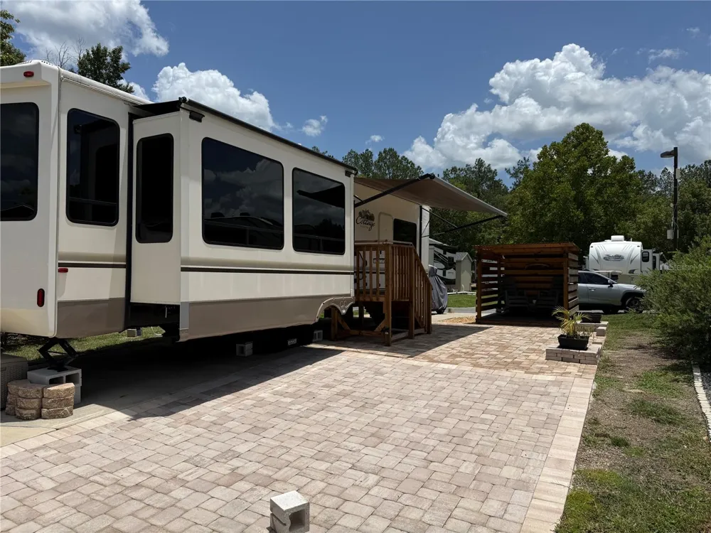 2856 NE 104TH AVENUE Silver Springs, FL 34488