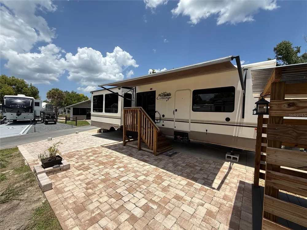 2856 NE 104TH AVENUE Silver Springs, FL 34488
