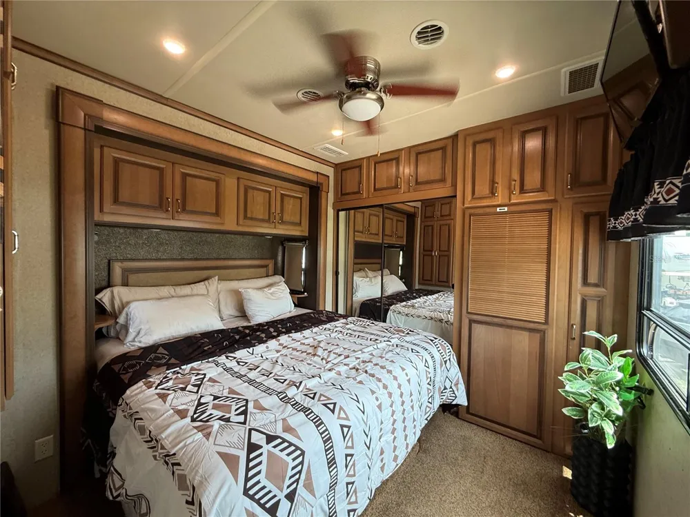 2856 NE 104TH AVENUE Silver Springs, FL 34488
