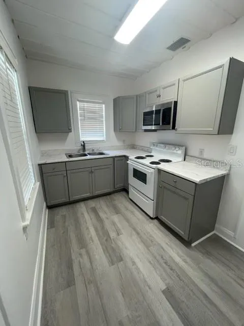 2118 5TH STREET Sarasota, FL 34237