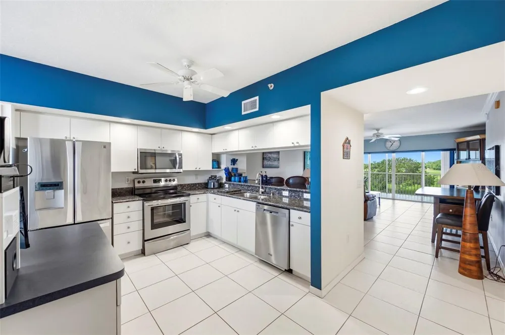 1200 COUNTRY CLUB DRIVE #2205 Largo, FL 33771
