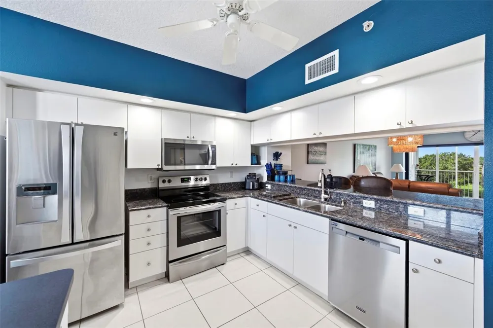1200 COUNTRY CLUB DRIVE #2205 Largo, FL 33771