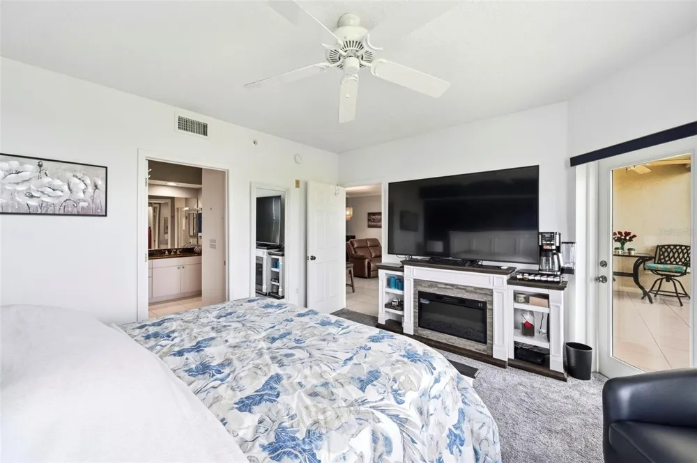 1200 COUNTRY CLUB DRIVE #2205 Largo, FL 33771