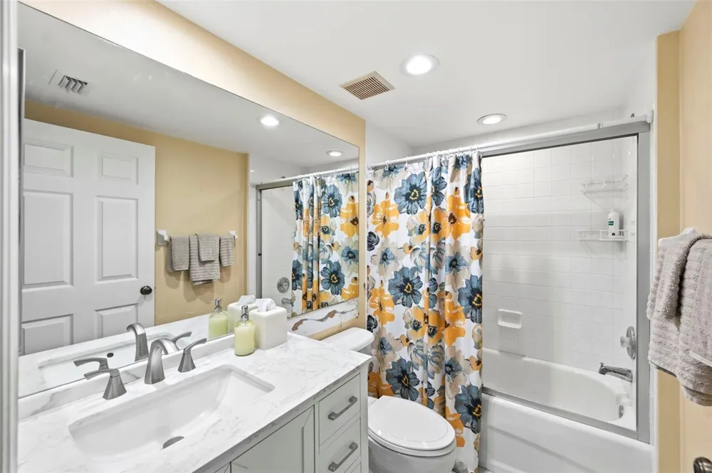 1200 COUNTRY CLUB DRIVE #2205 Largo, FL 33771