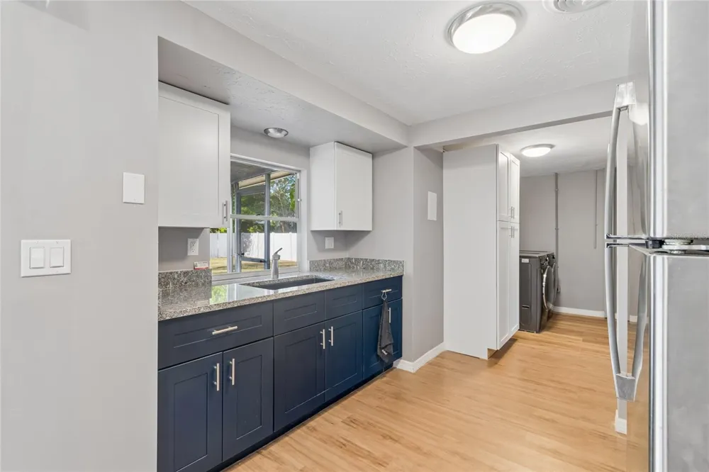 2348 DOUD STREET Sarasota, FL 34231