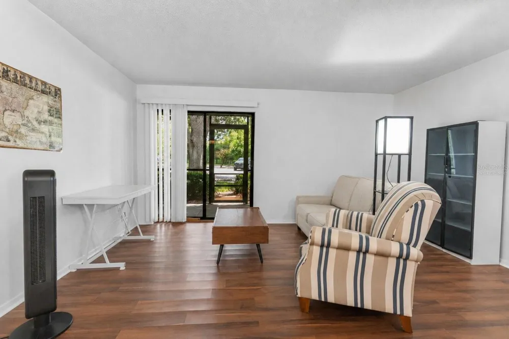 6018 LAKTREE LANE #E Temple Terrace, FL 33617