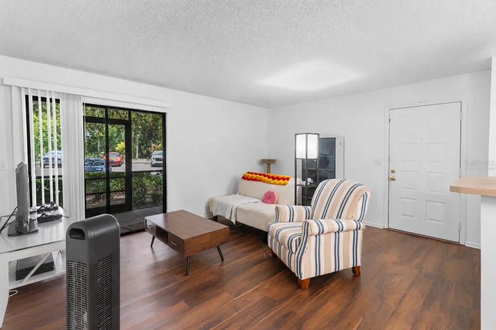 6018 LAKTREE LANE #E Temple Terrace, FL 33617