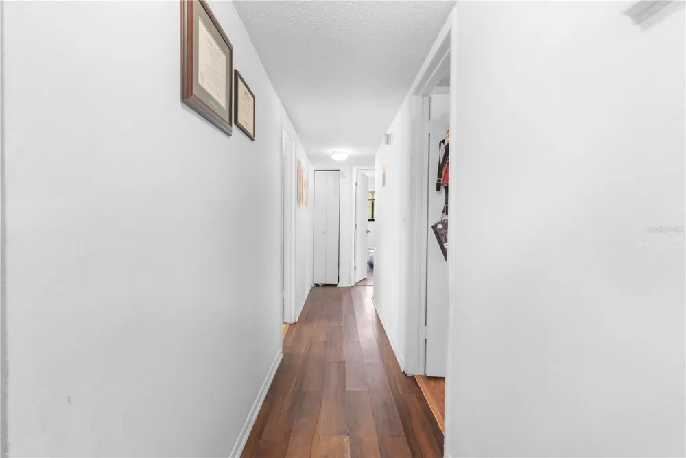 6018 LAKTREE LANE #E Temple Terrace, FL 33617