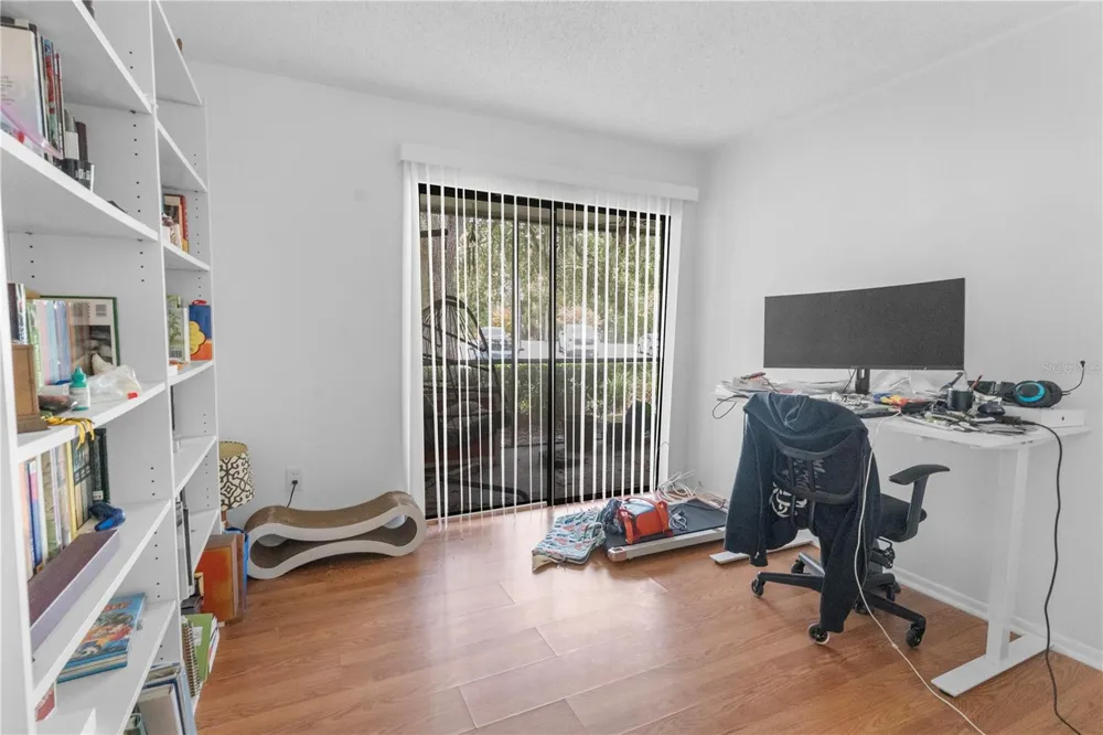 6018 LAKTREE LANE #E Temple Terrace, FL 33617