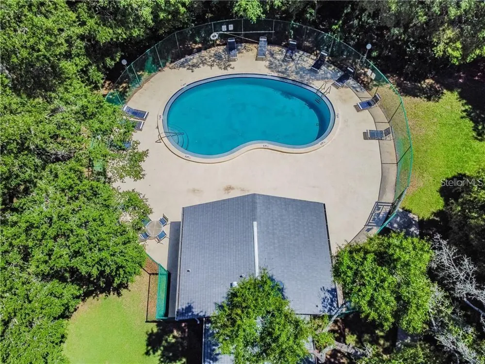 6018 LAKTREE LANE #E Temple Terrace, FL 33617