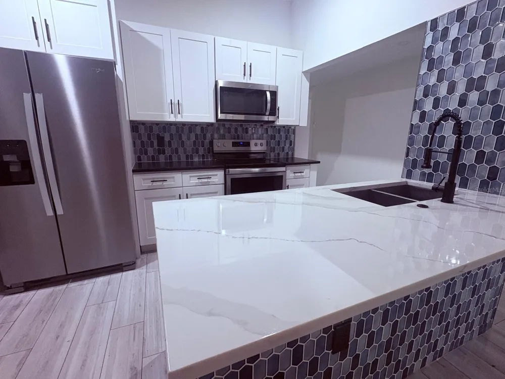 885 CARNATION DRIVE Winter Park, FL 32792