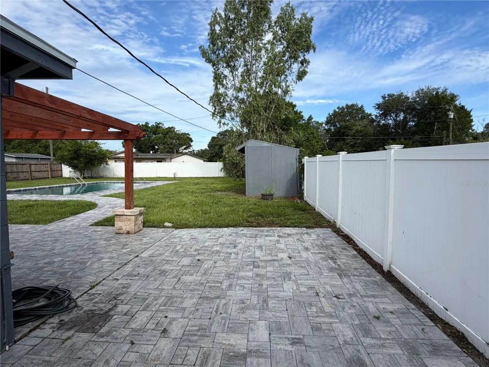 885 CARNATION DRIVE Winter Park, FL 32792