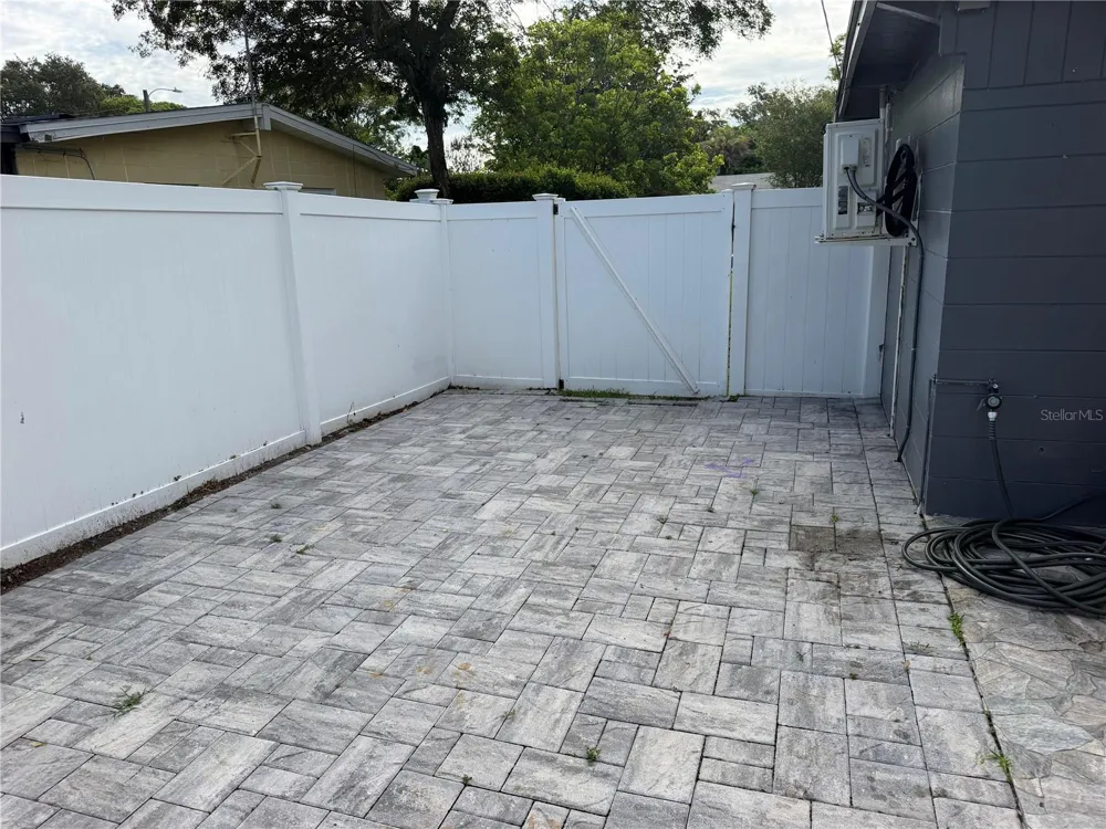 885 CARNATION DRIVE Winter Park, FL 32792