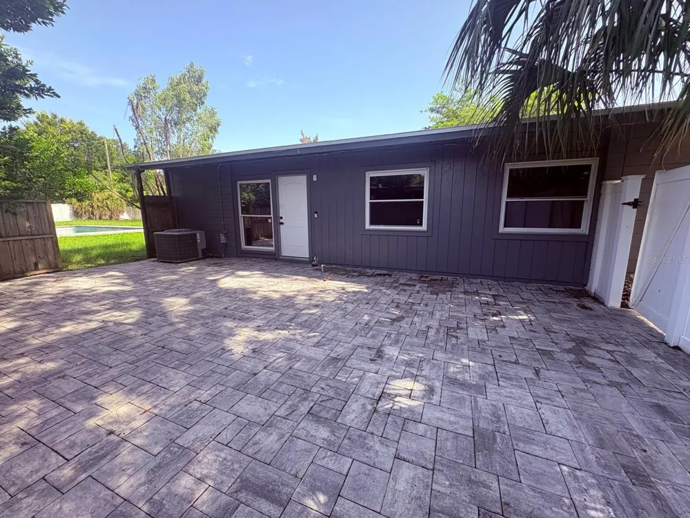885 CARNATION DRIVE Winter Park, FL 32792