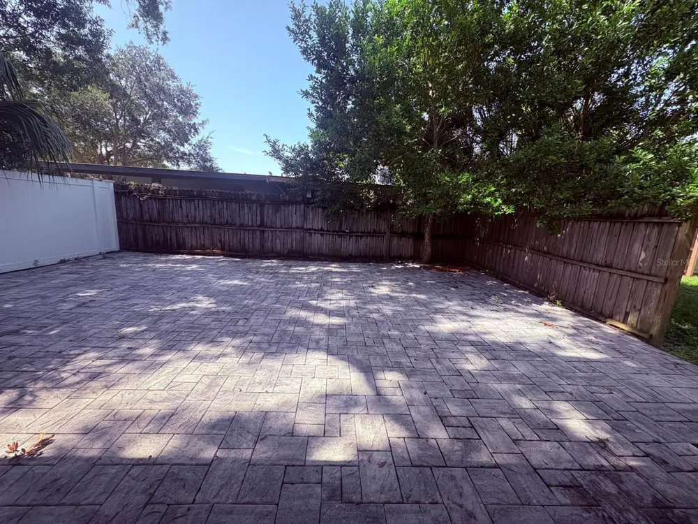 885 CARNATION DRIVE Winter Park, FL 32792